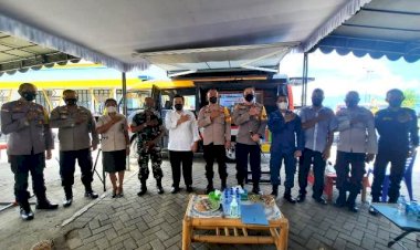 Pastikan-Kelancaran-Vaksinasi-di-Flotim,-Karo-Ops-Polda-NTT-Pantau-langsung-Vaksinasi