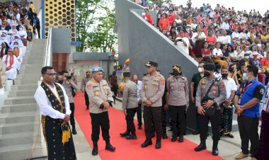 Kapolda-NTT-Hadiri-dan-Pantau-Langsung-Pengamanan-Opening-Ceremony-Pesparani-II-di-Stadion-Oepoi-Kota-Kupang
