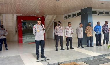 Apel-Kesiapan-Pengamanan-Penutupan-Pesparani-II,-Wakapolda-NTT-Tekankan-Anggota-Bertugas-dengan-Penuh-Rasa-Tanggung-Jawab