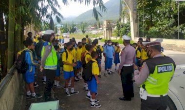 SAT.-LANTAS-LAKSANAKAN-PATROLI-KRYD,-PAMTURLALIN-DAN-PPKM-SERTA-HIMBAUAN-KAMSELTIBCAR-LANTAS-DAN-PROTOKOL-KESEHATAN-DI-SEPUTARAN-KOTA-RUTENG