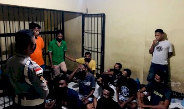 Optimalkan-Pengawasan,-Piket-Provos-Cek-Petugas-Jaga-dan-Tahanan-Tengah-Malam