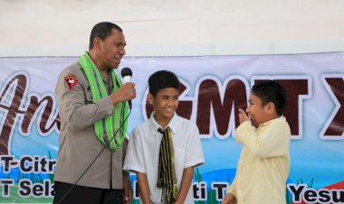 Kapolda-NTT-Beri-Motivasi-kepada-Anak-dan-Remaja-Sinode-GMIT