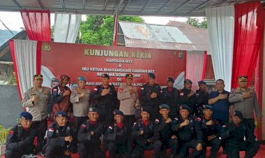 Kunjungi-Mako-Brimob-Kompi-4-Yon-A-di-Alor,-Kapolda-NTT-Minta-Terus-Semangat-Dalam-Menjalankan-Tugas