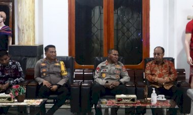 Di-Sumba-Barat,-Kapolda-NTT-Gelar-Tatap-Muka-Dengan-Forkopimda-dan-Para-Tokoh
