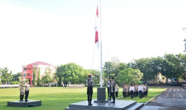 Irwasda-Polda-NTT-Pimpin-Upacara-Bulanan-di-Awal-Tahun-2023