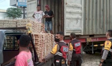 Menjaga-Kamtibmas-tetap-Aman-dan-Kondusif,-Subditgasum-Ditsamapta-Polda-NTT--Giatkan-Patroli-Dialogis