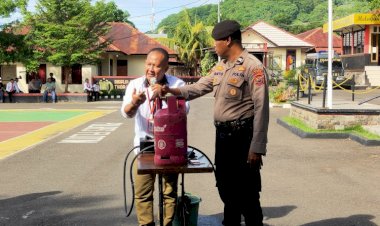 Anggota-Polres-Flotim-Ikut-Sosialisasi-Penggunaan-Tabung-Gas-Elpiji