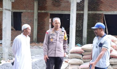 Wujudkan-Harmoni-dalam-Keberagaman,-Kapolres-Ngada-Bantu-Pembangunan-Masjid-Al-Ikhlas-Kuruboko