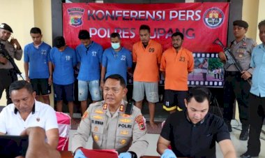 Konferensi-Pers-Dua-Kasus-Menonjol,-Kapolres-Kupang-Ungkap-Motif-Para-Pelaku