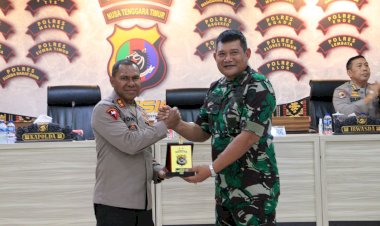 Terima-Kunjungan-Danlantamal-VII-Kupang,-Kapolda-NTT-:-TNI-dan-Polri-Adalah-Garda-Terdepan-Bangsa-Indonesia