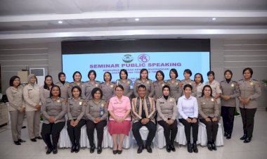 Jelang-HUT-YKB-ke-43,-Bhayangkari-Daerah-NTT-Gelar-Kegiatan-Seminar-Public-Speaking