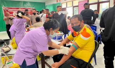 Pastikan-Anggota-Siap-Bertugas,-Biddokkes-Polda-NTT-Cek-Kesehatan-Berkala-Anggota