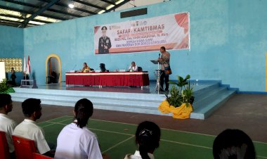 Safari-Kamtibmas-di-SMA-Frateran-Don-Bosco-Lewoleba,-Kapolda-NTT-Minta-Para-Pelajar-Menjadi-Pelopor-Dalam-Menjaga-Kedamaian--Kehidupan-Bermasyarakat