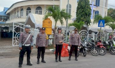 Polda-NTT-Beri-Pengamanan-Ekstra-ibadah-Perayaan-Jumat-Agung