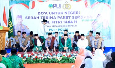 Kapolri-Beri-Bantuan-Sembako-ke-PUI