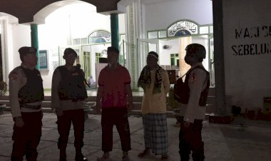 Beri-Rasa-Nyaman,-Personel-Subsatgas-Satwa-Ops-Ketupat-Turangga-2023-Gelar-Patroli-ke-Mesjid-Nurul-Hidayah-kupang