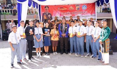Safari-Kamtibmas-di-SMK-Sadar-Wisata-Ruteng,-Kapolda-NTT-Imbau-Para-Pelajar-:-Taat-dan-Patuh-Hukum-serta-Jaga-Situasi-Kamtibmas-yang-Aman-dan-Kondusif