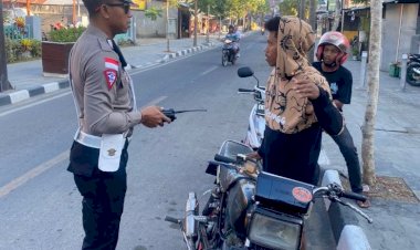 Imbau-kamseltibcalantas,-Anggota-Lantas-Minta-Masyarakat-Patuh-Aturan