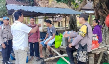 Satgas-Preemtif-TPPO,-Personel-Polsek-Rote-Tengah-Patroli-Sambang-ke-Pasar-Beri-Imbauan