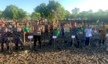 Penanaman-Mangrove-Serentak,-Kasat-Binmas-Hadir-Mewakili-Kapolres-Rote-Ndao