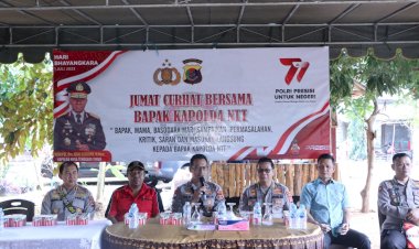 Wakapolda-NTT,-Brigjen-Pol-Drs.-Heri-Sulistianto,-Mendengarkan-Keluhan-Warga-Kelurahan-Liliba-dalam-Program-Unggulan