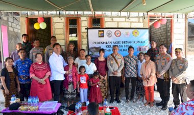 Resmikan-Bedah-Rumah-Keluarga-Foeh,-Harapan-Kapolda-NTT:-Semua-Orang-Harus-Punya-Kepedulian-Sosial