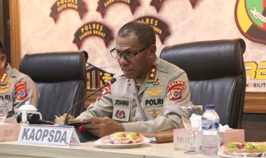 Buka-Latihan-Pra-Operasi-Mantap-Brata-Turangga-2023-2024,-Kapolda-NTT-Minta-Anggota-Jaga-Netralitas-Polri