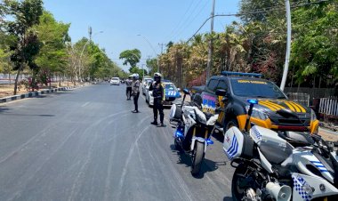 Satgas-Kamseltibcarlantas-Polda-NTT-Menjaga-Kelancaran-Lalu-Lintas-dan-Keamanan-Menuju-Pemilu-2023-2024