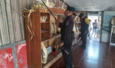 Satgas-Tindak-Satbrimobda-NTT:-Upaya-Sterilisasi-dan-Patroli-Kamtibmas-untuk-Menjaga-Keamanan-Masyarakat-di-Hari-Libur