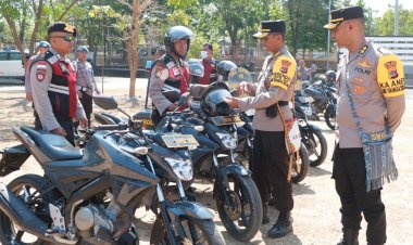 Karoops-Polda-NTT-Periksa-Kendaraan-dan-Kelengkapan-Personel-dalam-Operasi-Mantap-Brata-2023