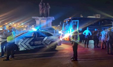 Bagun-Kerja-Sama,-Tim-Patroli-Satgas-Gabungan-OMB-Lakukan-Imbauan-Kamtibmas-di-Bundaran-Tirosa