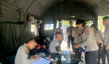 Upaya-Ciptakan-Lingkungan-Aman-dan-Sehat-selama-Proses-Pemilu-2024,-Tim-3,-Regu-1-OMB-Turangga-Patroli-sekaligus-Beri-Pelayanan-Kesehatan