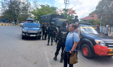 Patroli-Kamtibmas-di-Kota-Kupang:-Personel-Gabungan-OMB-Turangga-2023-2024-Jaga-Keamanan-Menuju-Pemilu-2024