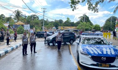 Keamanan-Terjaga:-Personel-Operasi-Mantap-Brata-(OMB)-Turangga-Kawal-Ketat-Kunjungan-Salah-Satu-Capres-RI-di-NTT