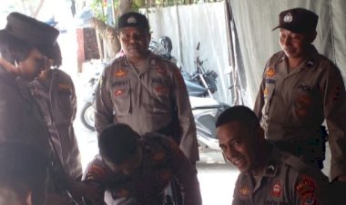 Tim-Satgas-Dokkes-Sapa-Kesehatan-Personel-OMB-Turangga-Saat-Melaksanakan-Tugas-Pengamanan-Kampanye-Capres
