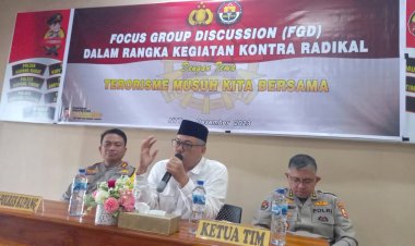 Polri-Gelar-Forum-Diskusi-Kontra-Radikal-di-Kupang:-Pencegahan-Terorisme-Bersama-Polres-dan-Pesantren