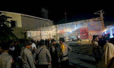 Personel-Gabungan-OMB-Polda-NTT-Amankan-Kunjungan-Cawapres-dengan-Sinergi-dan-Profesionalisme