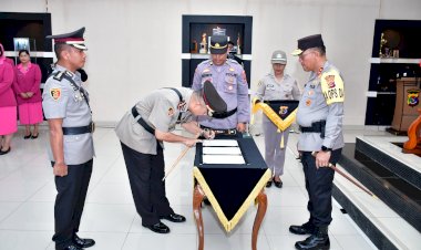 Kapolda-NTT-Pimpin-Sertijab-Tiga-Pejabat-Utama-dan-Tiga-Kapolres-:-Dinamika-Menuju-Polri-yang-Presisi