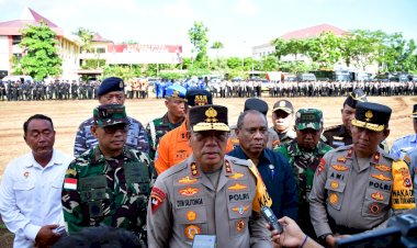 Kapolda-NTT-Memastikan-Kesiapan-Bantuan-Pasca-Erupsi-Gunung-Lewotobi-Lakilaki-di-Flores-Timur