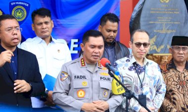 Kabaharkam-Polri-Lepas-111-Personel-Amankan-TPS-Luar-Negeri:-Jalankan-Tugas-dengan-Baik