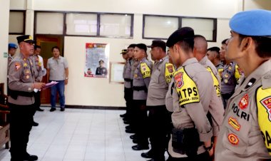 Pengamanan-TPS-Diperketat:-Personel-BKO-OMB-Turangga-Polda-NTT-Siap-Amankan-Pesta-Demokrasi-di-Sikka