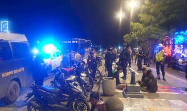 Patroli-Skala-Besar-Gabungan-TNI-POLRI-dan-Pemprov-NTT:-Menjaga-Kondusifitas-Menuju-Pemilu-yang-Aman-dan-Lancar