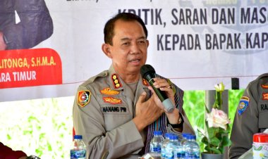 Ka-SPN-Polda-NTT-Pimpin-Jumat-Curhat-di-Kelurahan-Tode-Kiser:-Wadah-Perbaikan-dan-Penyelesaian-Masalah-Bersama