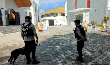 Subsatgas-Satwa-Ops-Semana-Santa-Turangga-2024-Polda-NTT-Gelar-Pengamanan-Ibadah-di-Gereja-Katedral-Kupang