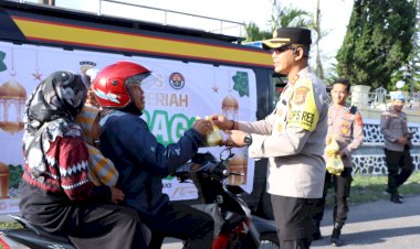 4-Jenderal-Polri-Kompak-Bareng-Polwan-dan-Wartawan-Sebar-Kebaikan-di-Bulan-Ramadan