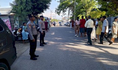 Anggota-Polda-NTT-Amankan-Ibadah-Paskah-ke-2-di-Kota-Kupang