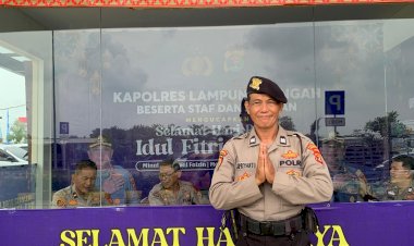 Aiptu-Supriyanto-Dapat-Hadiah-Sekolah-Perwira -Usai-Kembalikan-Uang-Milik-Pemudik-Rp100-Juta