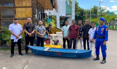 Penyidik-Ditpolairud-Polda-NTT-Serahkan-Para-Tersangka-Penangkapan-Ikan-dengan-Bom-Ikan-ke-JPU