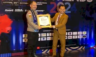 Kapolres-Belu,-AKBP-Richo-N.D-Simanjuntak-Terima-Penghargaan