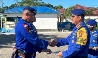 Dua-Personel-Polisi-RW-Ditpolairud-Polda-NTT-Raih-Penghargaan-atas-Prestasi-dan-Inovasi-Sosial